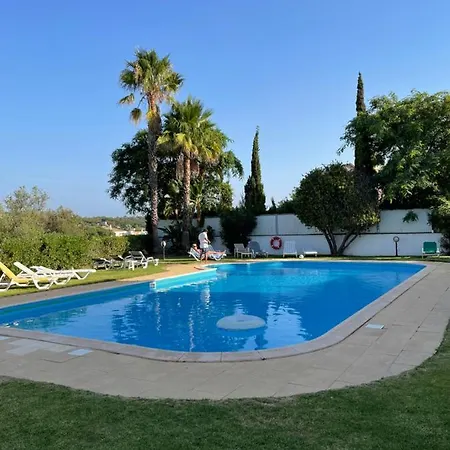 Casa Oliveiras Holiday home *